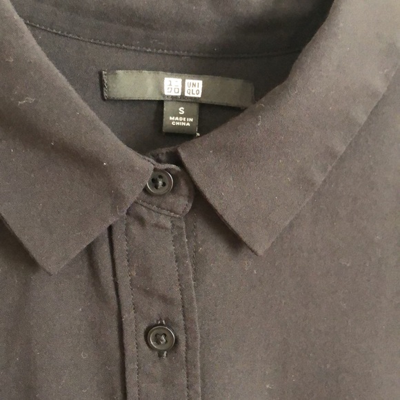 uniqlo black button up size small - Picture 3 of 8